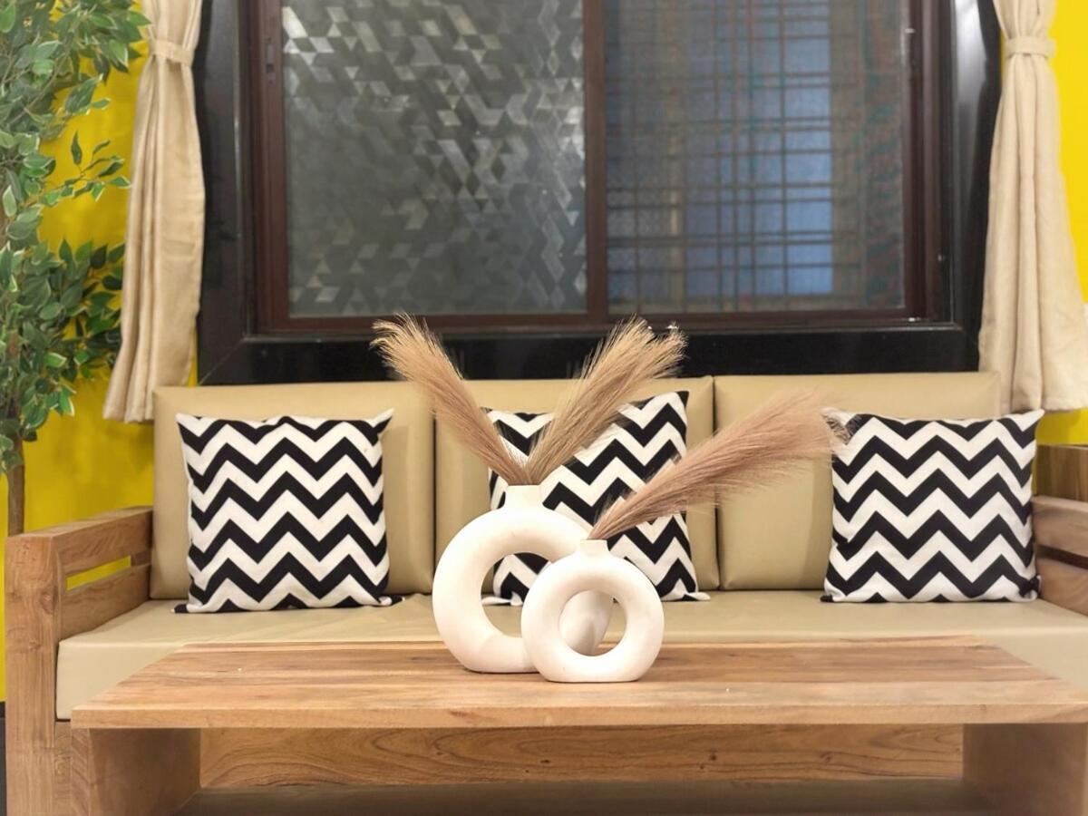Apartment Stylish 1bhk Near Airport By Cozycave - Plg201