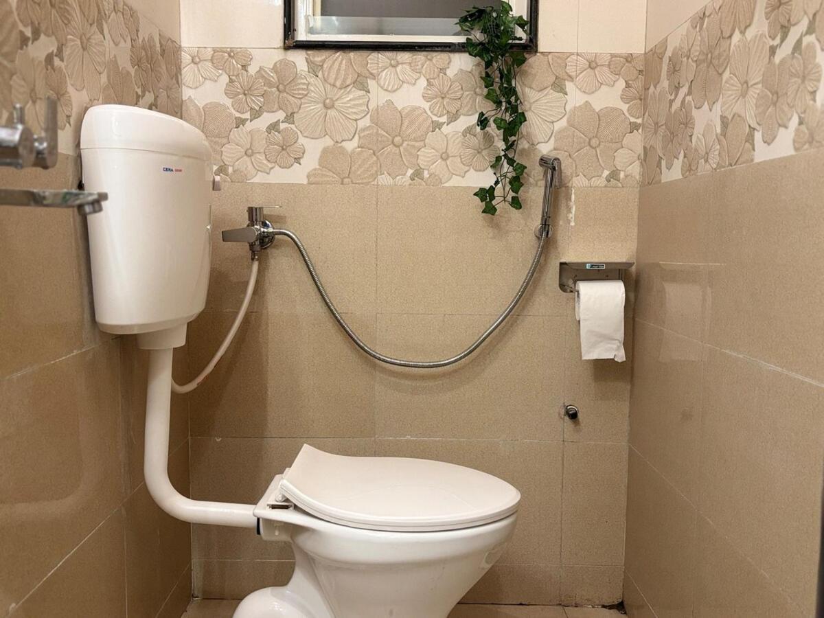 Stylish 1bhk Near Airport By Cozycave - Plg201 Apartment Pune